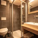 Almgasthaus Glocknerblick Мини-отель Гроскирххайм