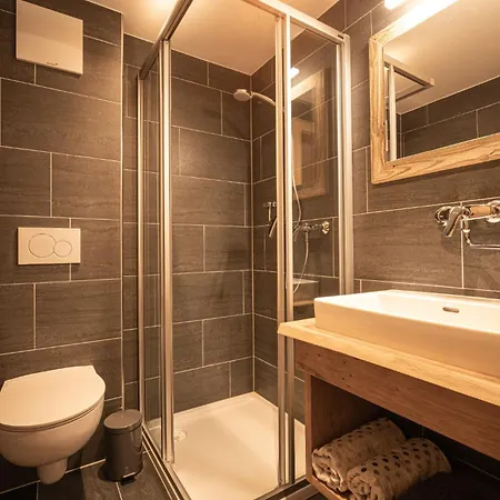 Almgasthaus Glocknerblick イン Großkirchheim